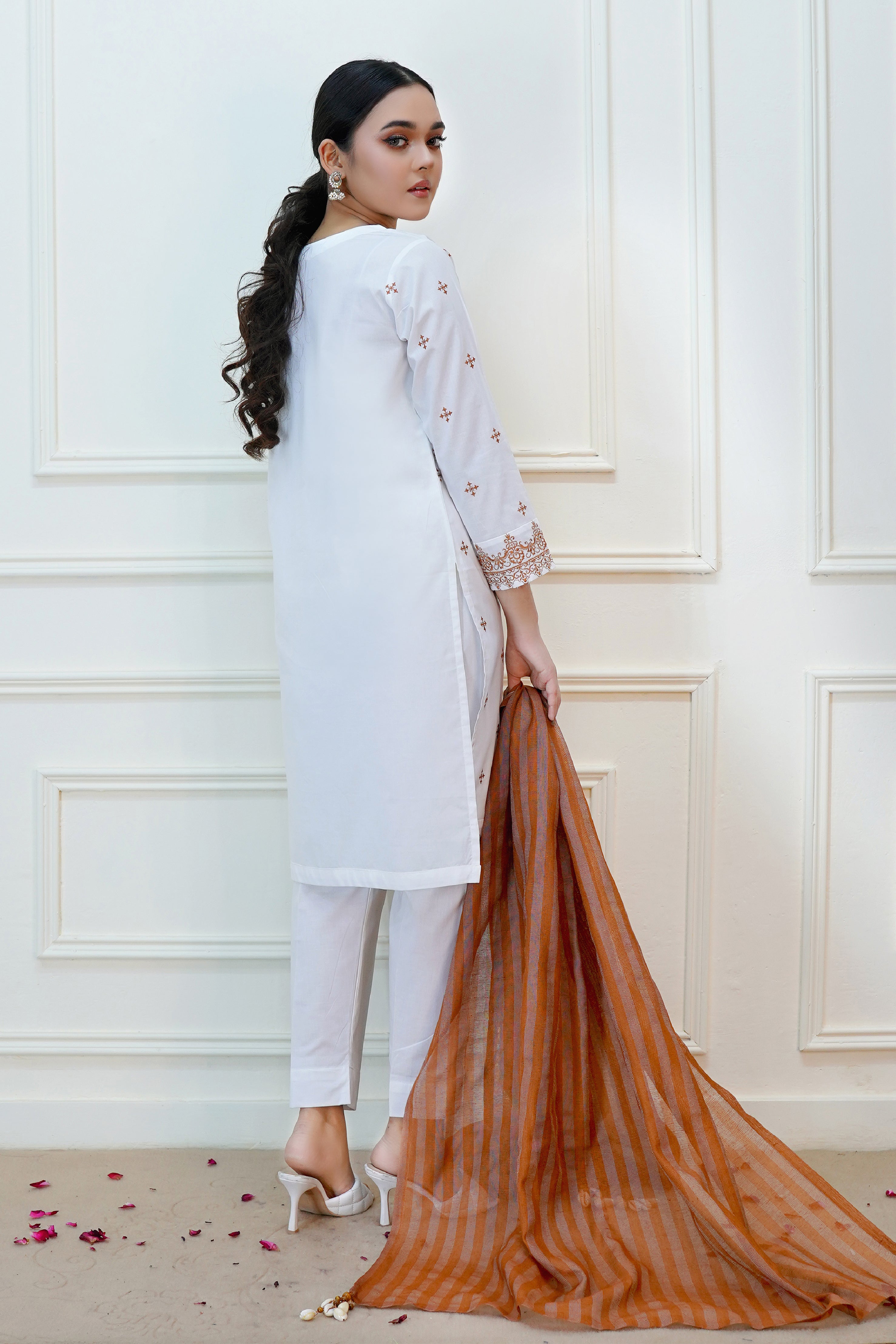 Luxeurs Embroidered Pakistani Ready to Wear Lawn Dress