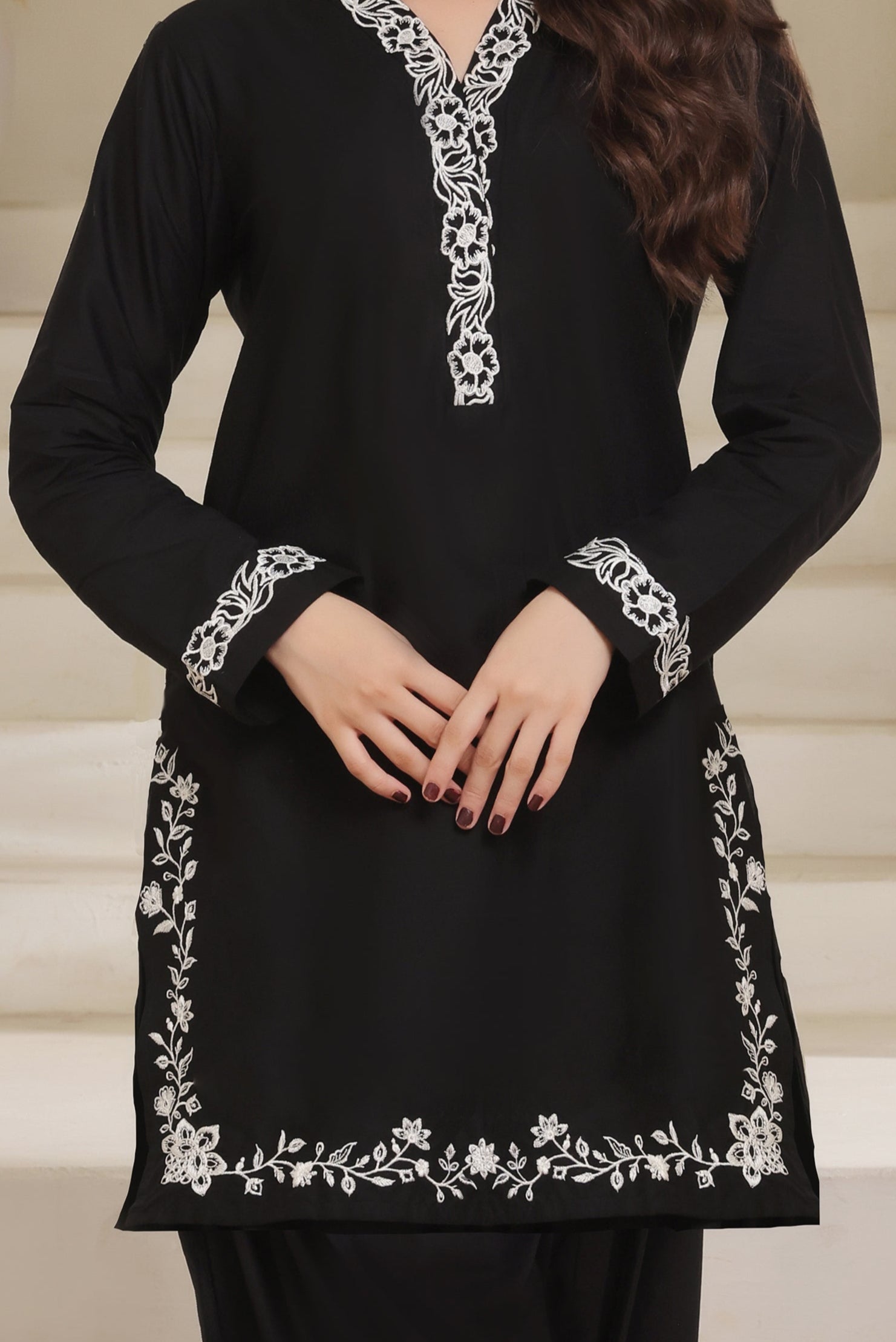 Luxeurs Affordable Embroidered Pakistani Lawn Dresses Size Chart