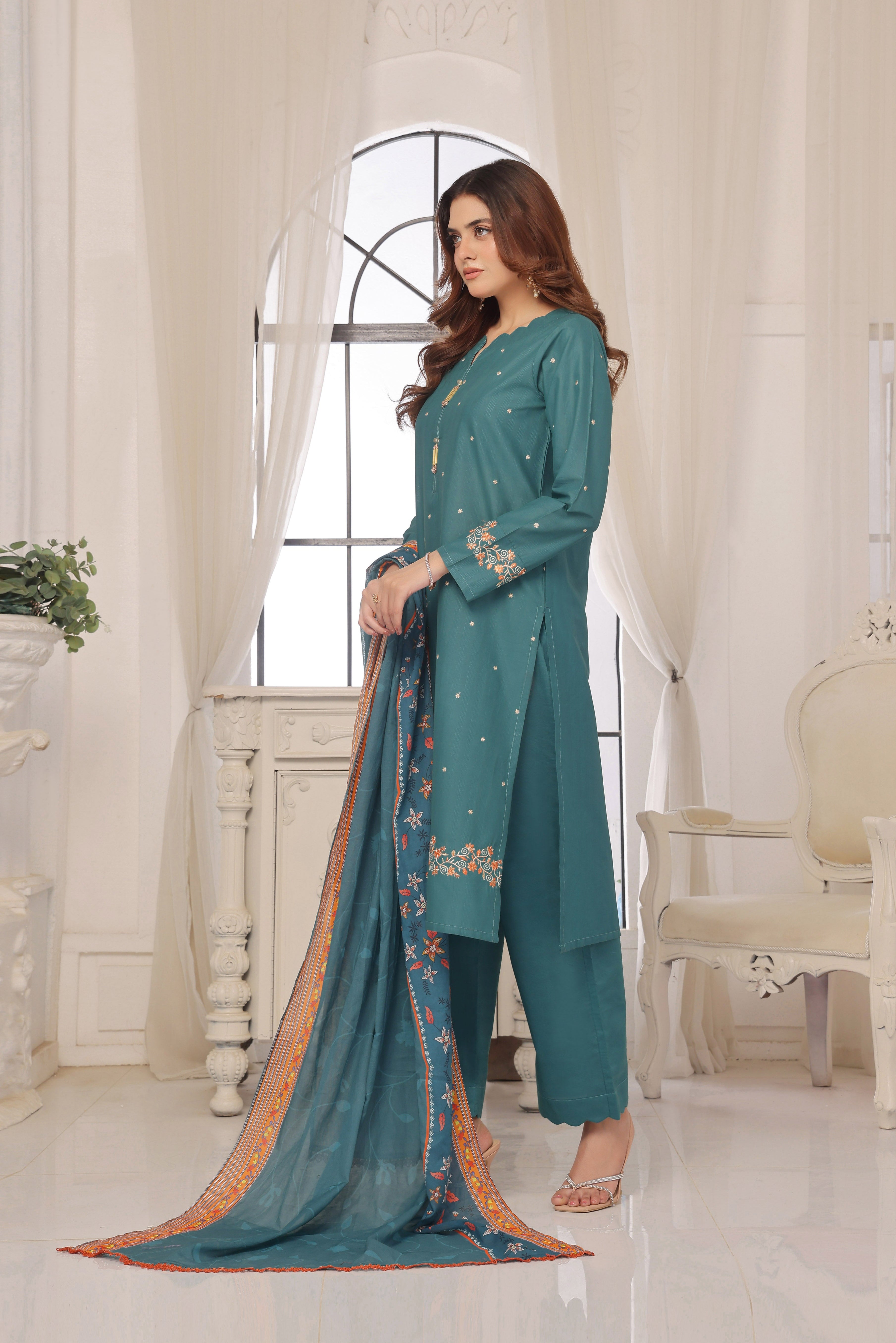 Luxeurs Affordable Embroidered Pakistani Lawn Dresses Size Chart