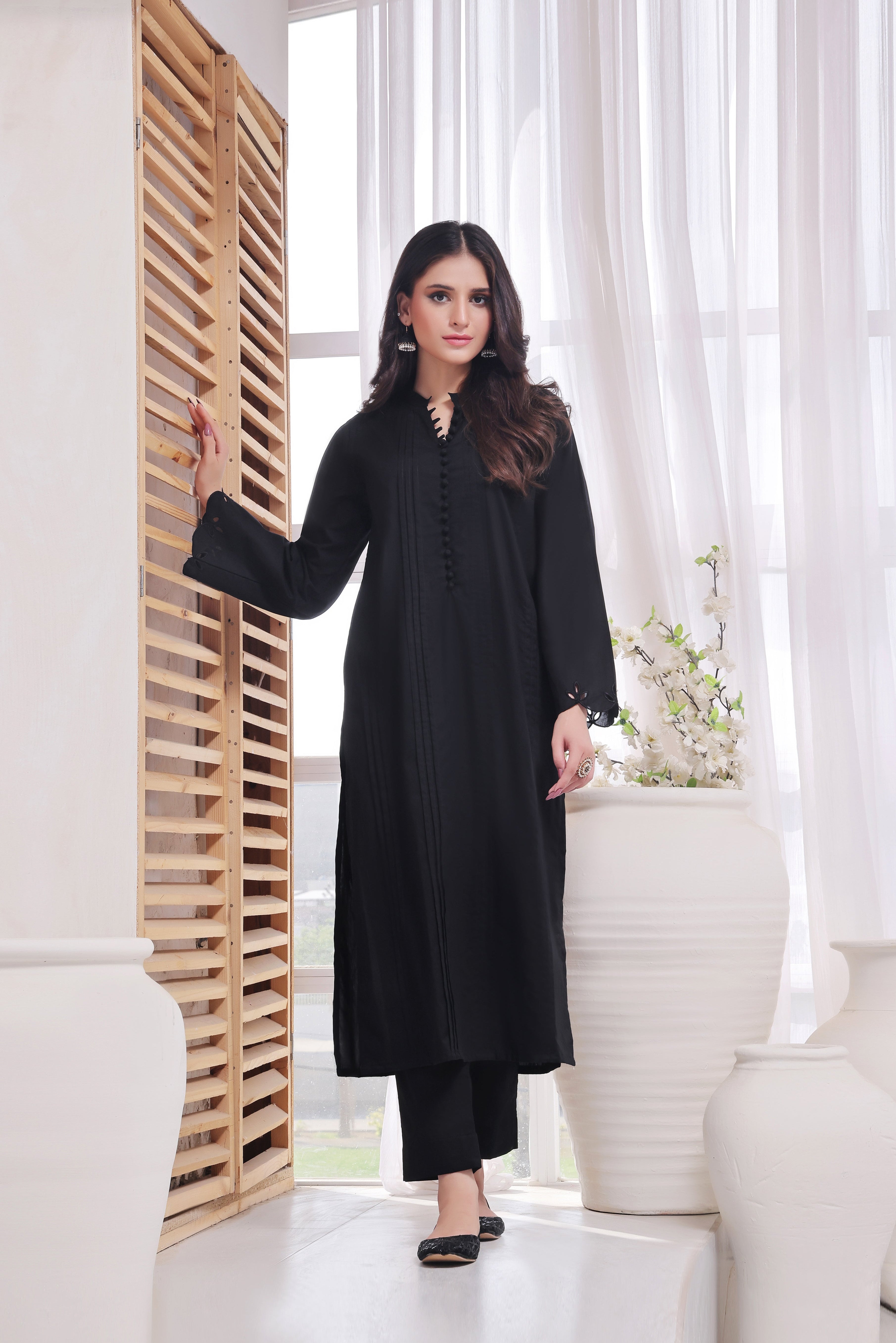 Luxeurs Affordable Embroidered Pakistani Lawn Dresses Size Chart