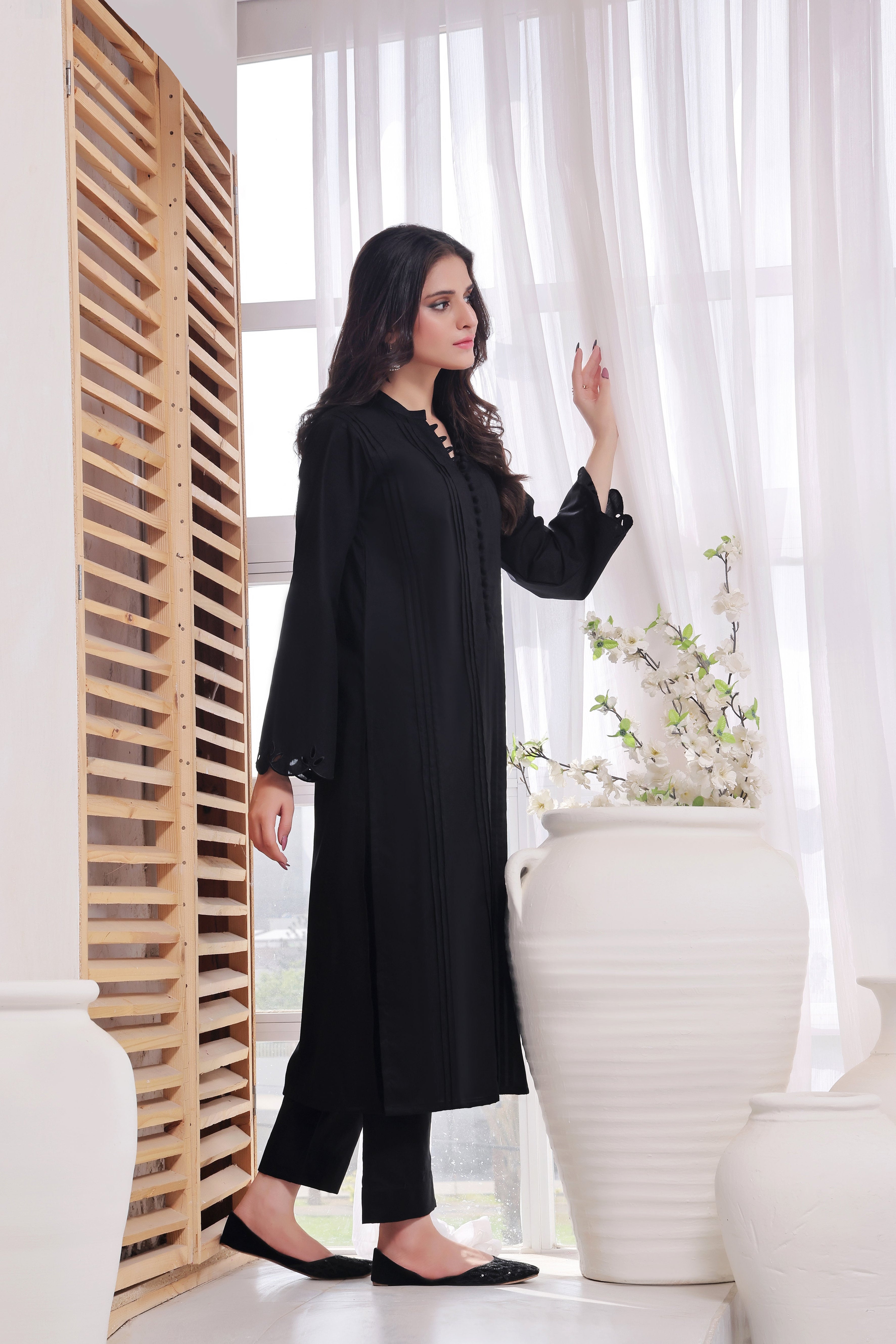 Luxeurs Affordable Embroidered Pakistani Lawn Dresses Size Chart