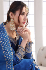 Load image into Gallery viewer, Luxeurs Affordable Embroidered Pakistani Lawn Dresses Size Chart
