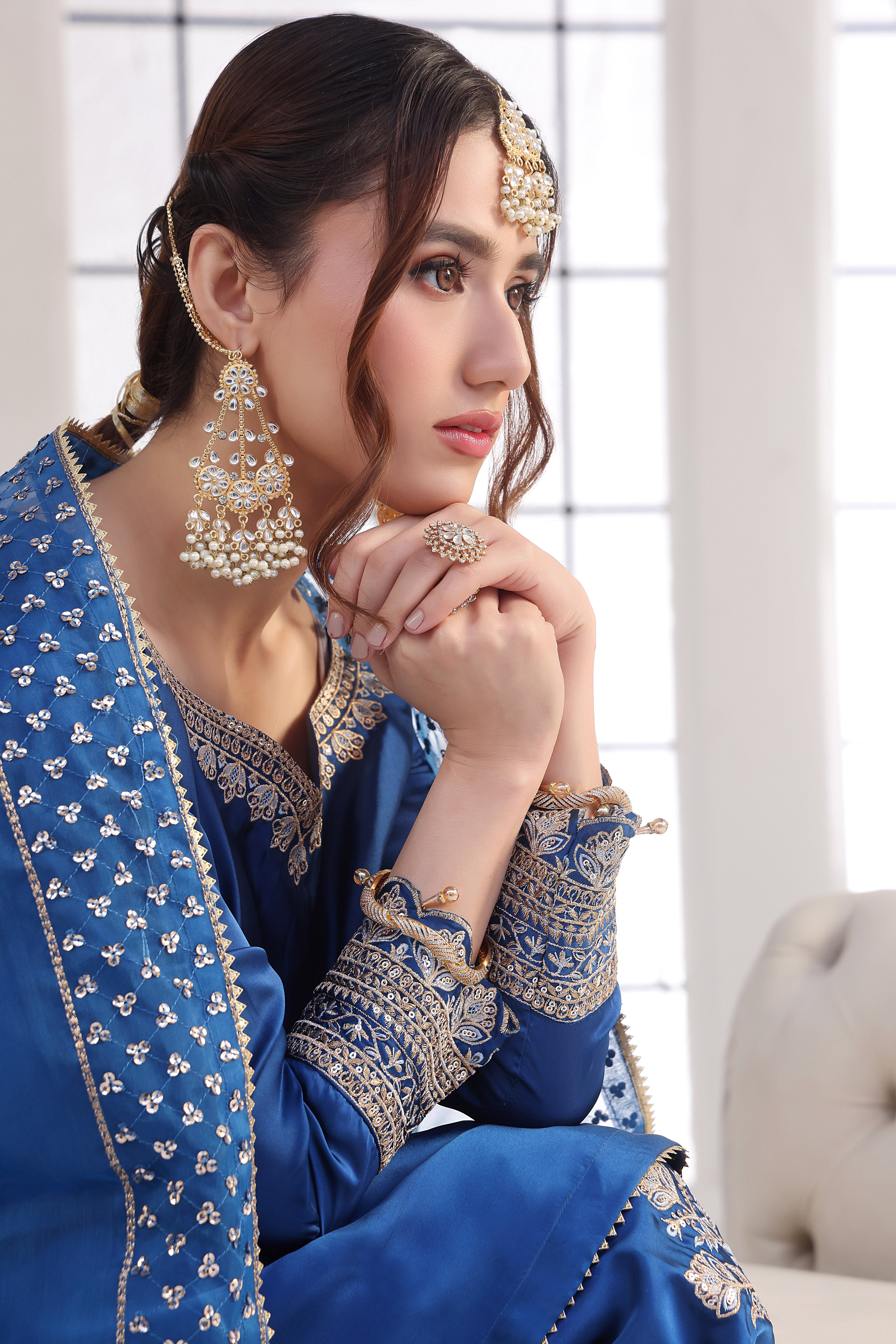 Luxeurs Affordable Embroidered Pakistani Lawn Dresses Size Chart