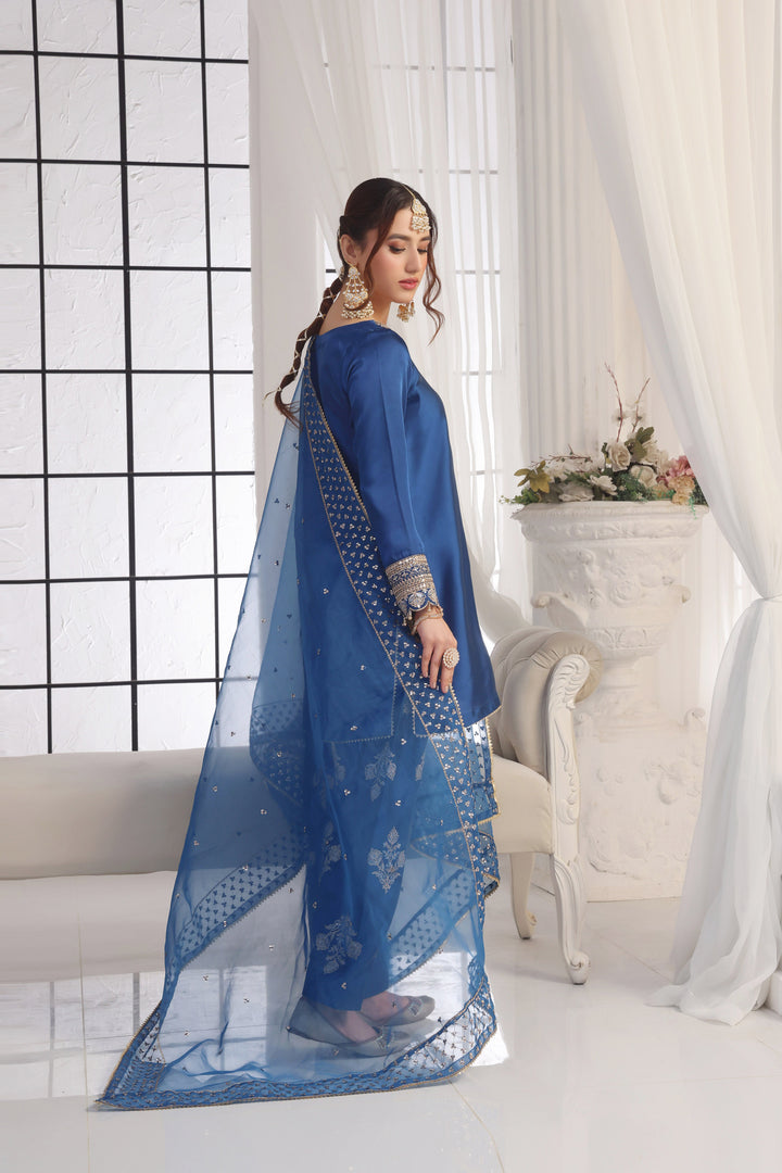 Luxeurs Affordable Embroidered Pakistani Lawn Dresses Size Chart