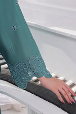 Load image into Gallery viewer, Luxeurs Affordable Embroidered Pakistani Lawn Dresses Size Chart