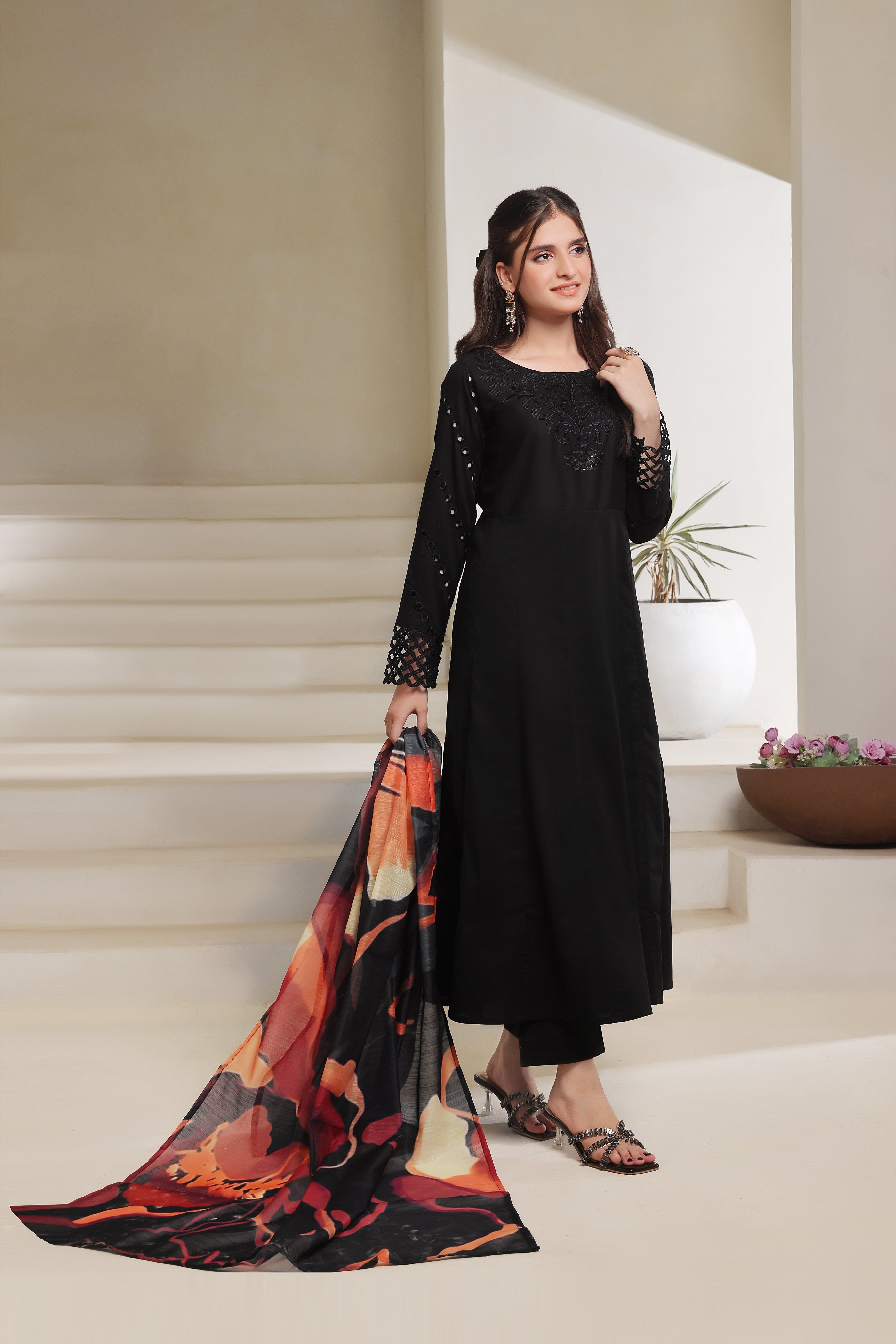 Luxeurs Affordable Embroidered Pakistani Lawn Dresses Size Chart