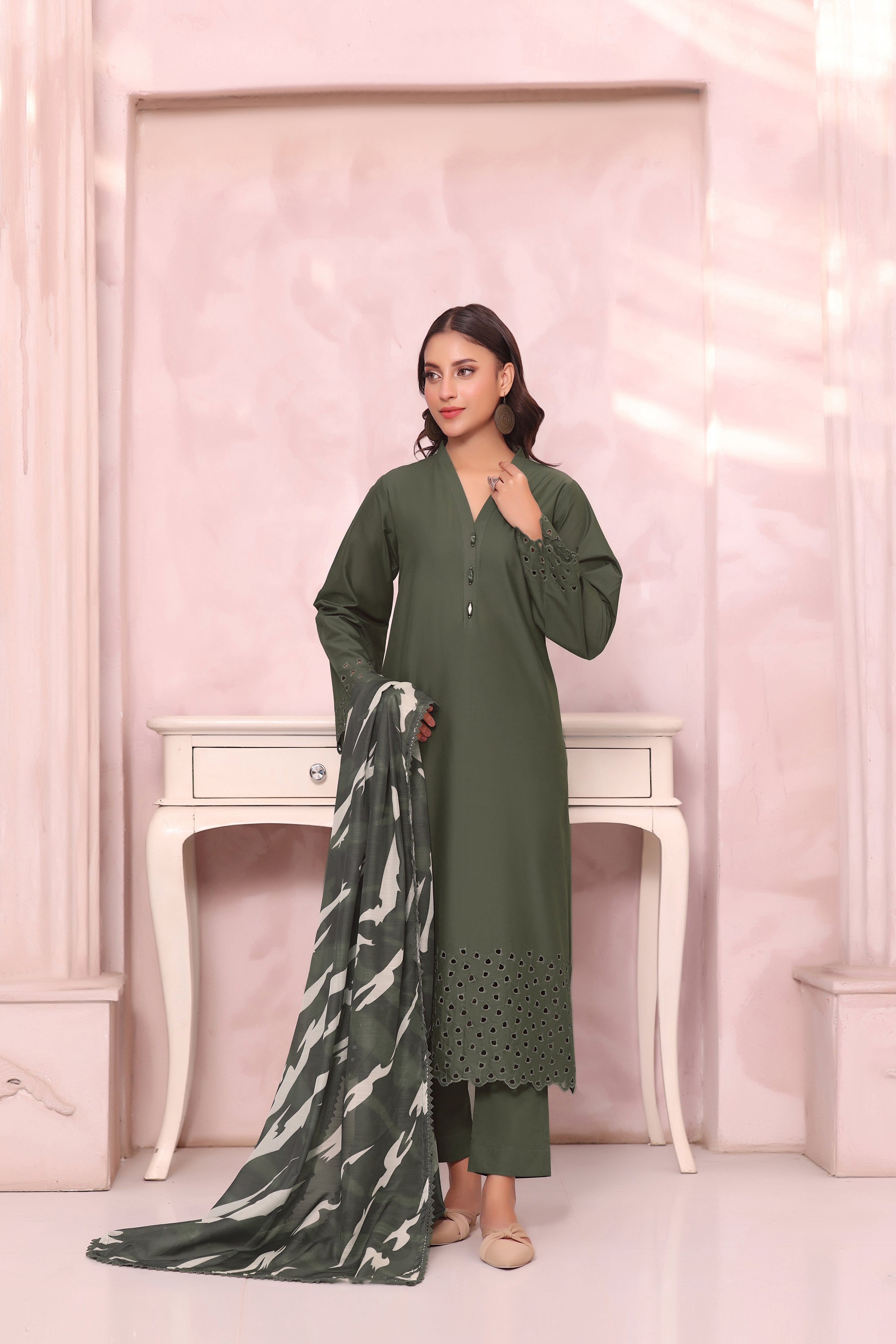 Muffin Embroidered 3PC Lawn Dress