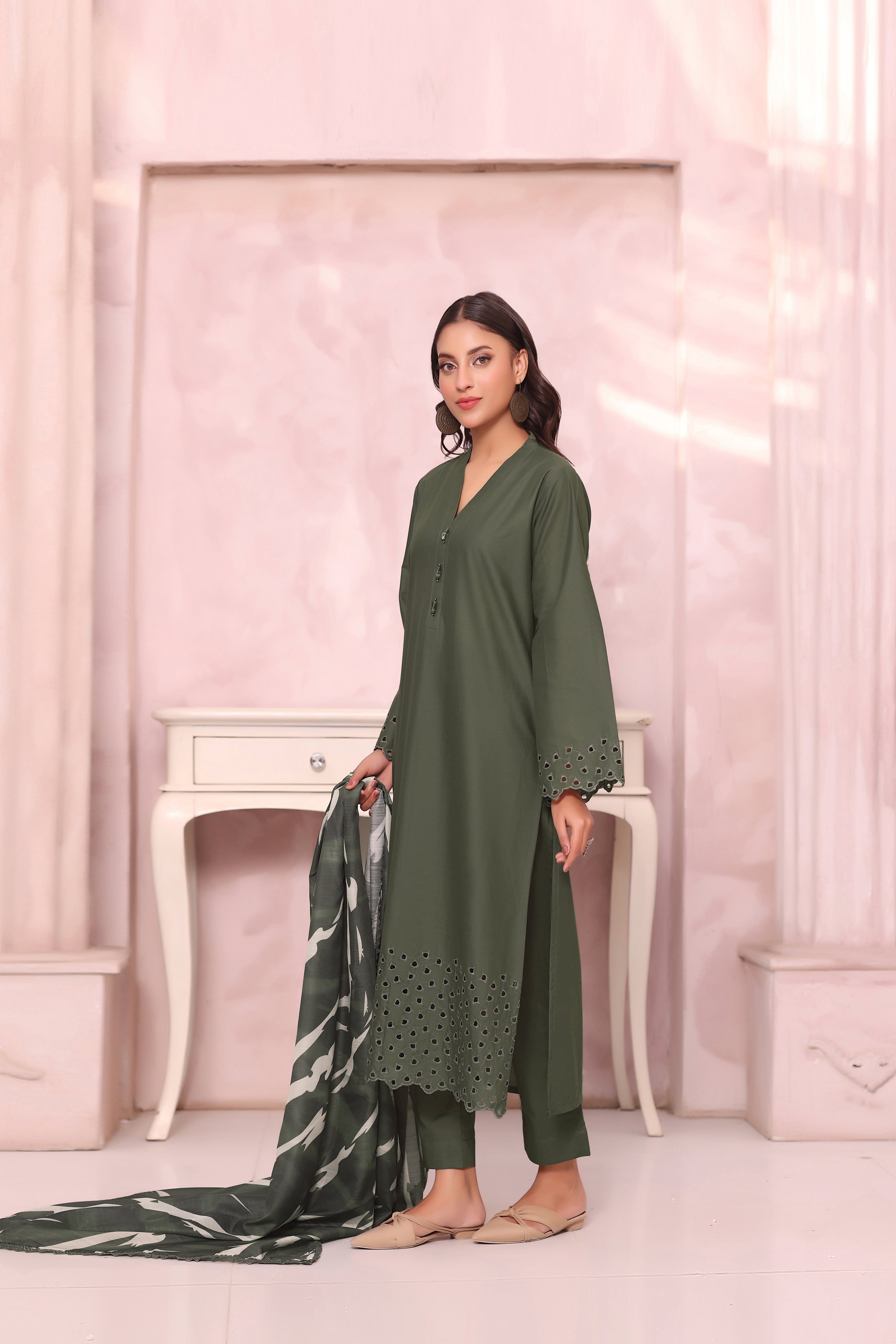 Muffin Embroidered 3PC Lawn Dress