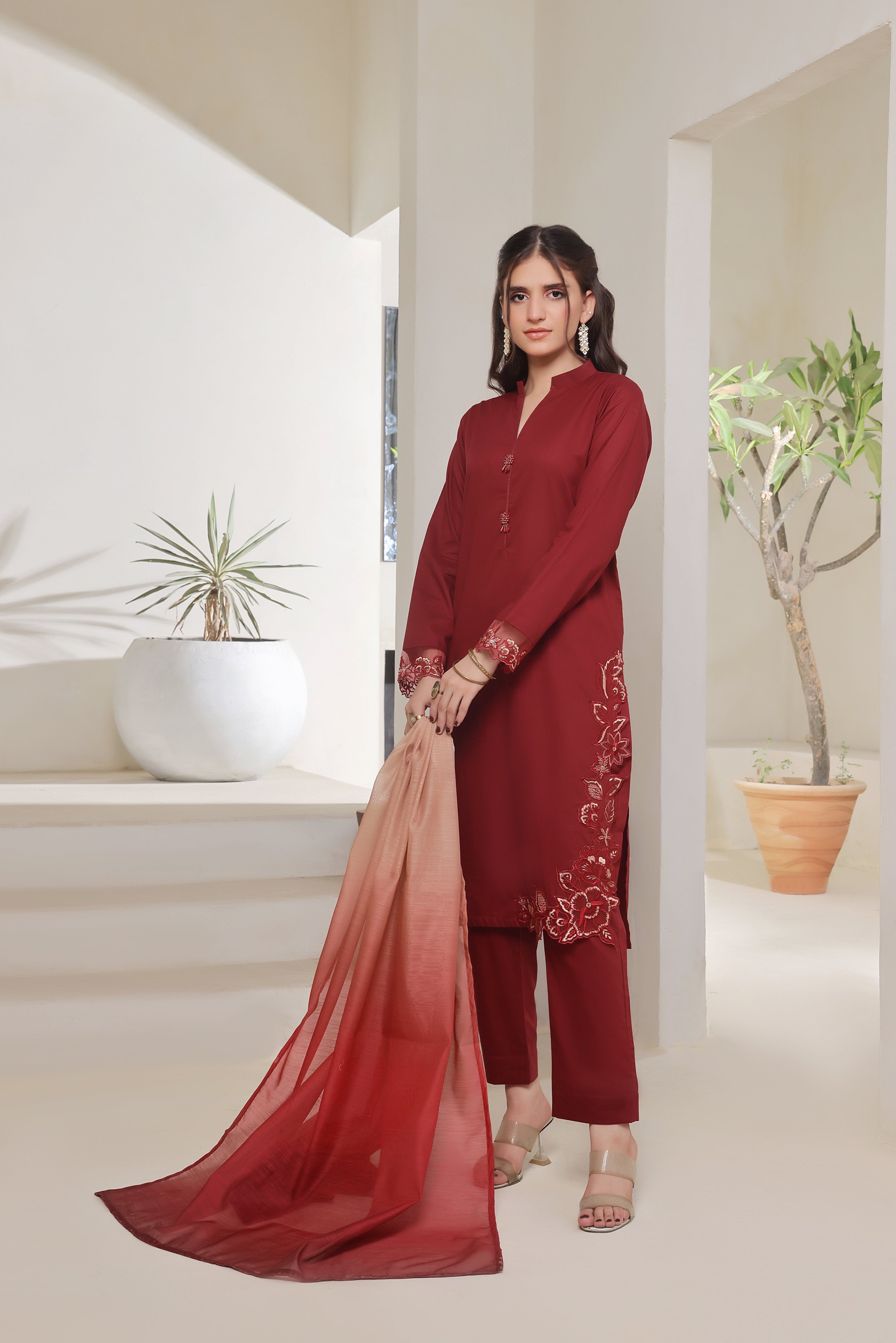 Luxeurs Affordable Embroidered Pakistani Lawn Dresses Size Chart