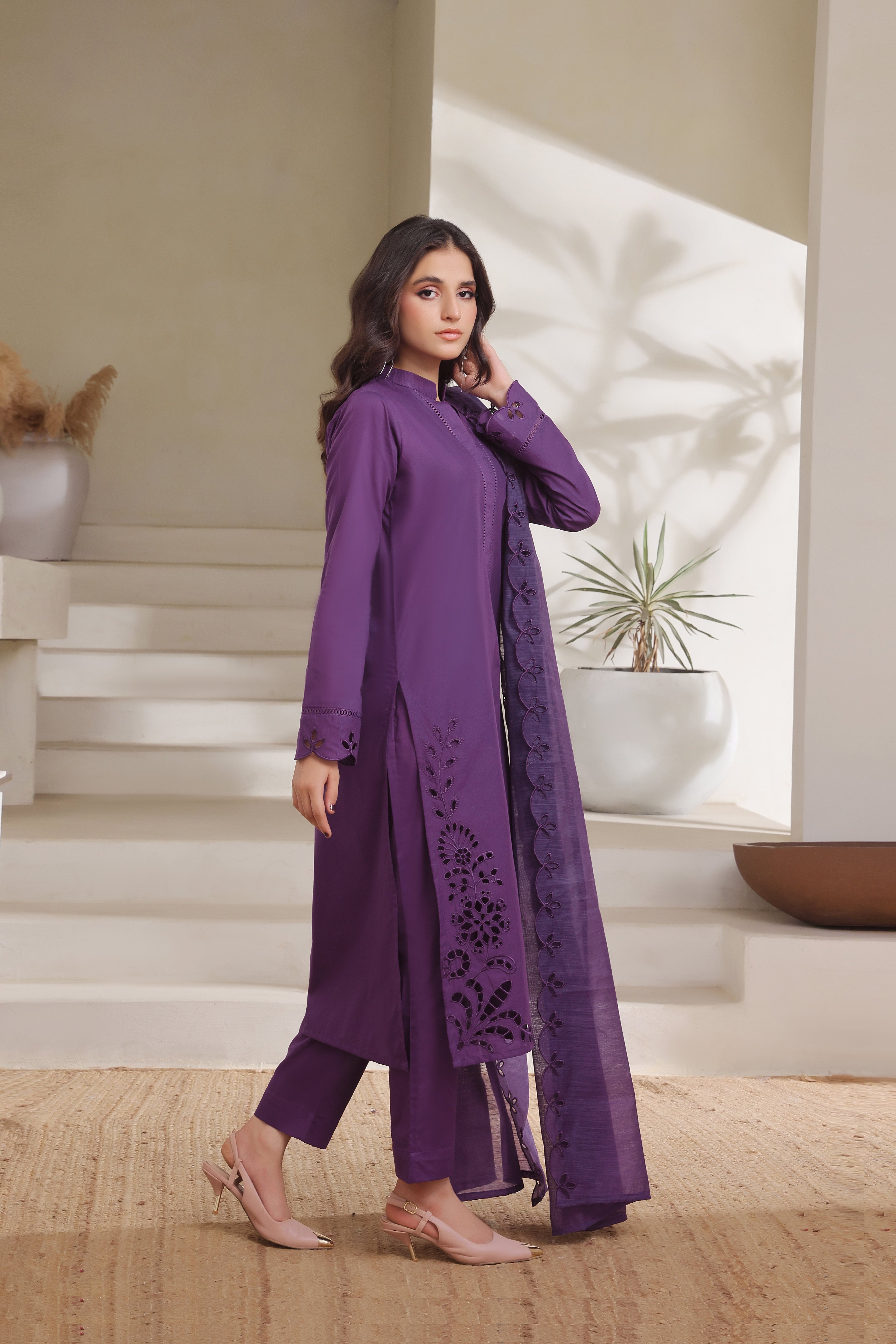 Luxeurs Affordable Embroidered Pakistani Lawn Dresses Size Chart