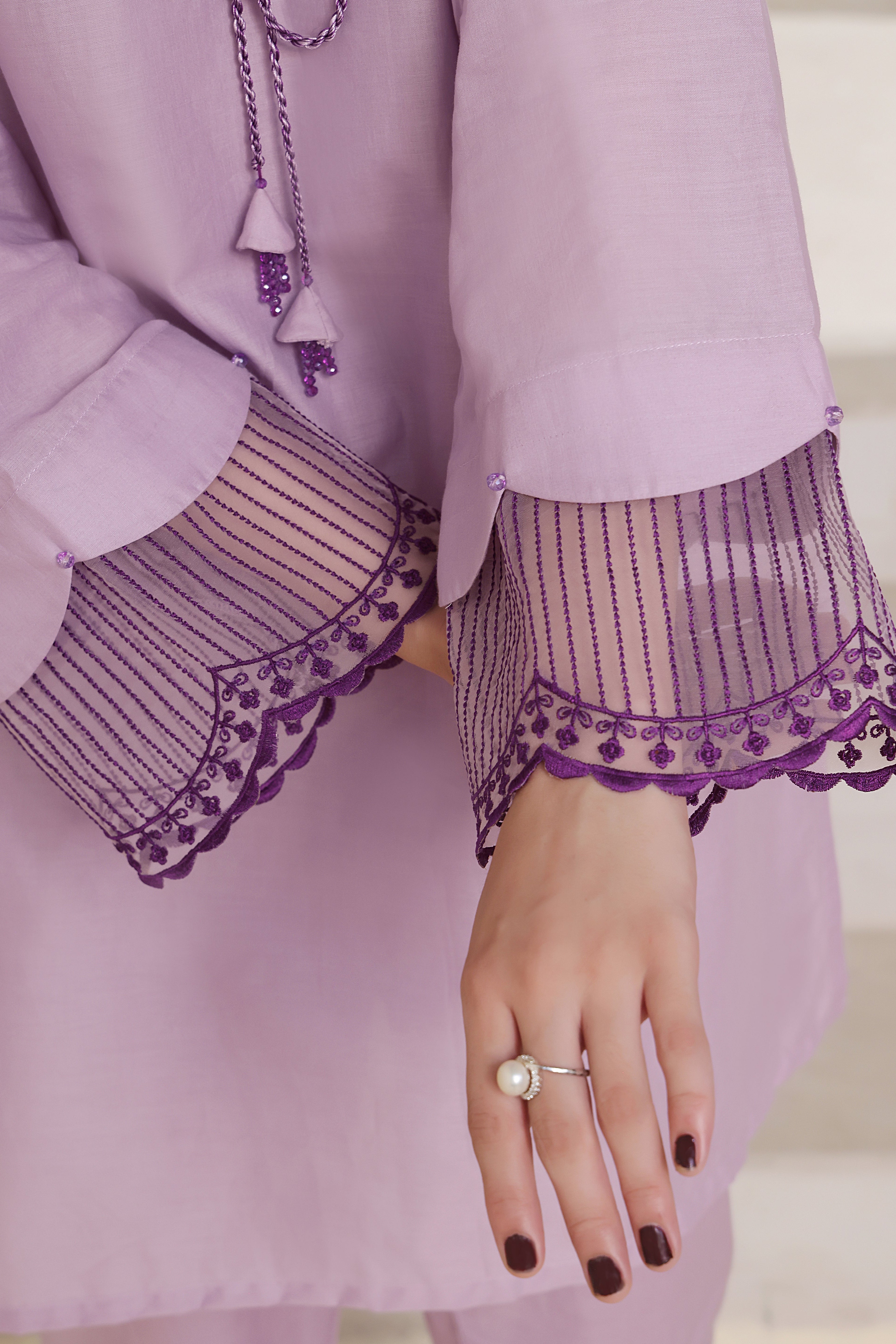 Luxeurs Affordable Embroidered Pakistani Lawn Dresses Size Chart