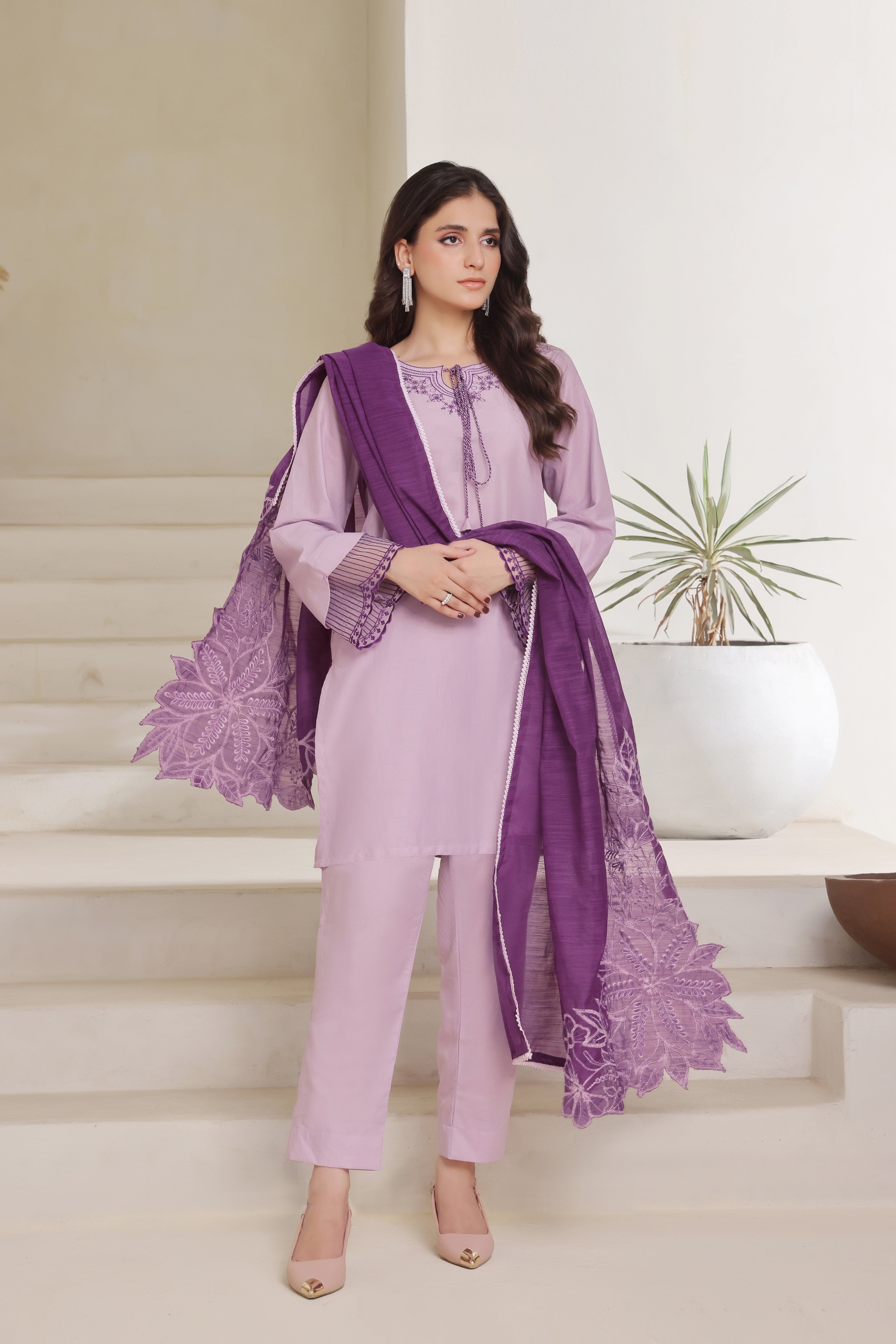 Luxeurs Affordable Embroidered Pakistani Lawn Dresses Size Chart