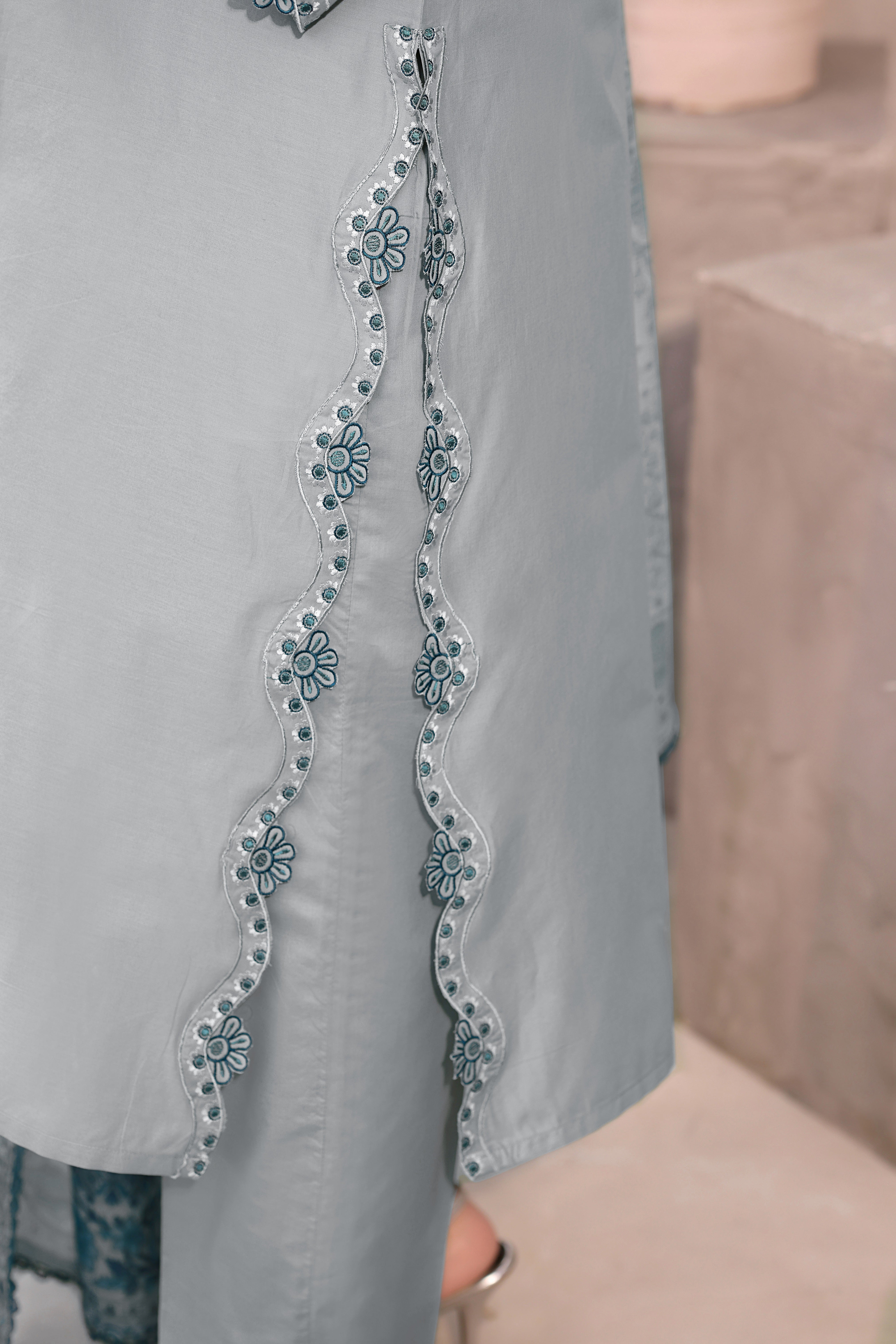 Robin Embroidered 3PC Lawn Dress