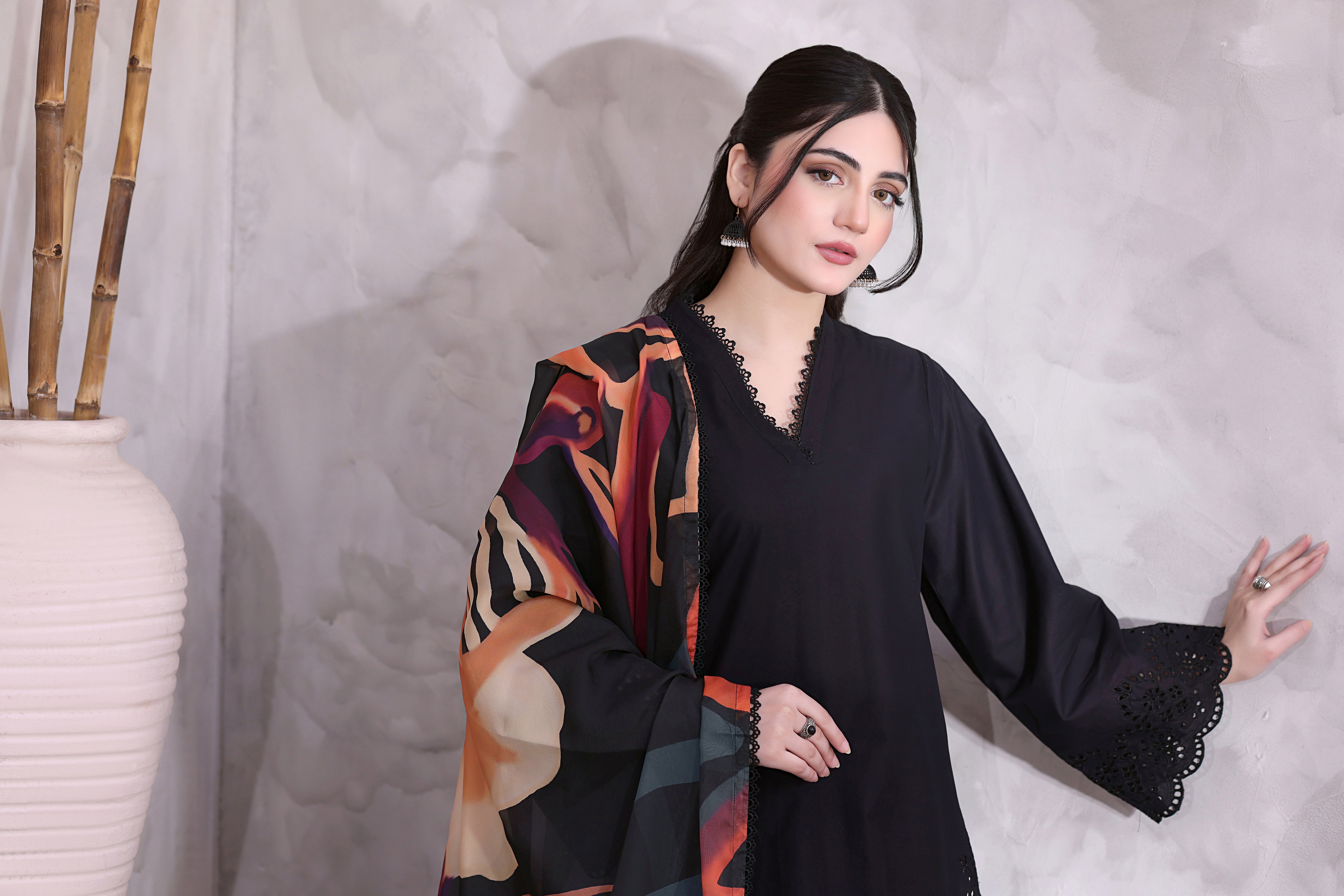 Showstopper Embroidered 3PC Lawn Dress