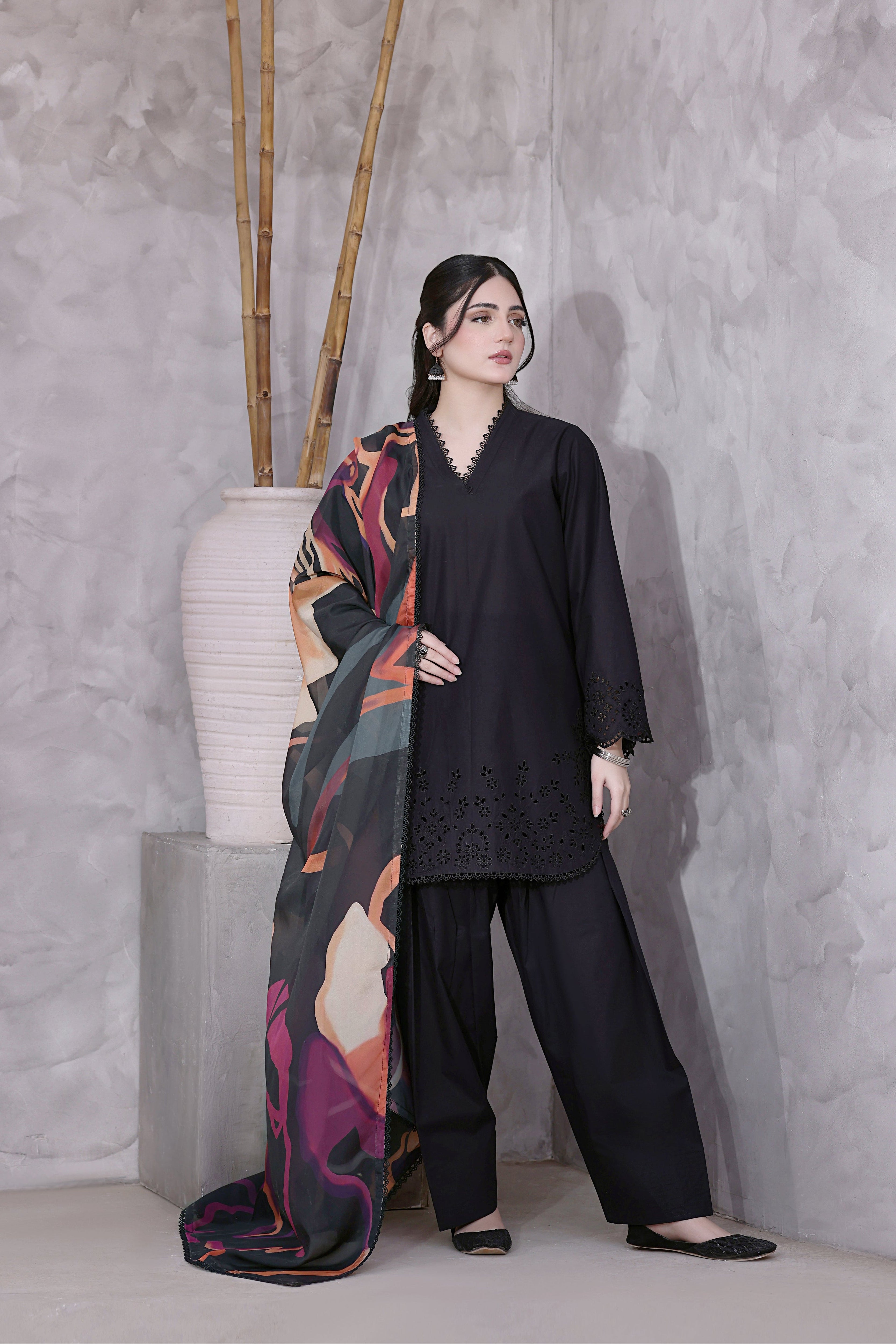 Showstopper Embroidered 3PC Lawn Dress