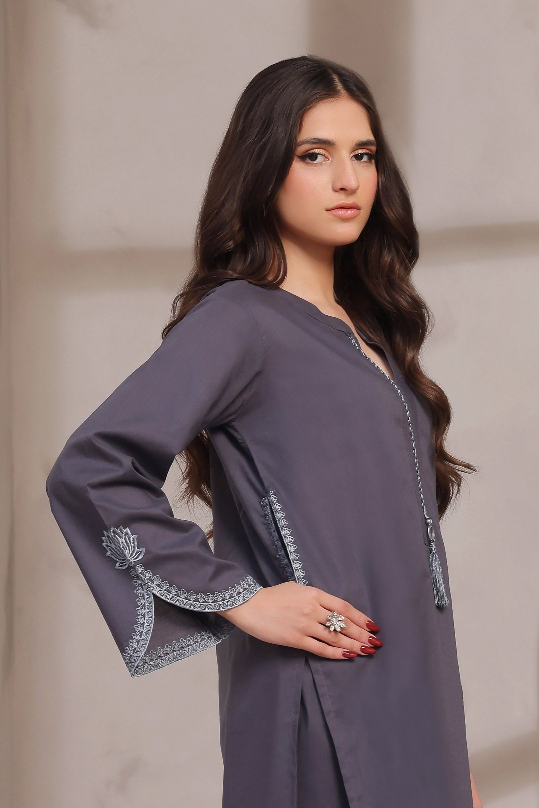 lawn embroidered dresses Designer Embroidered Lawn