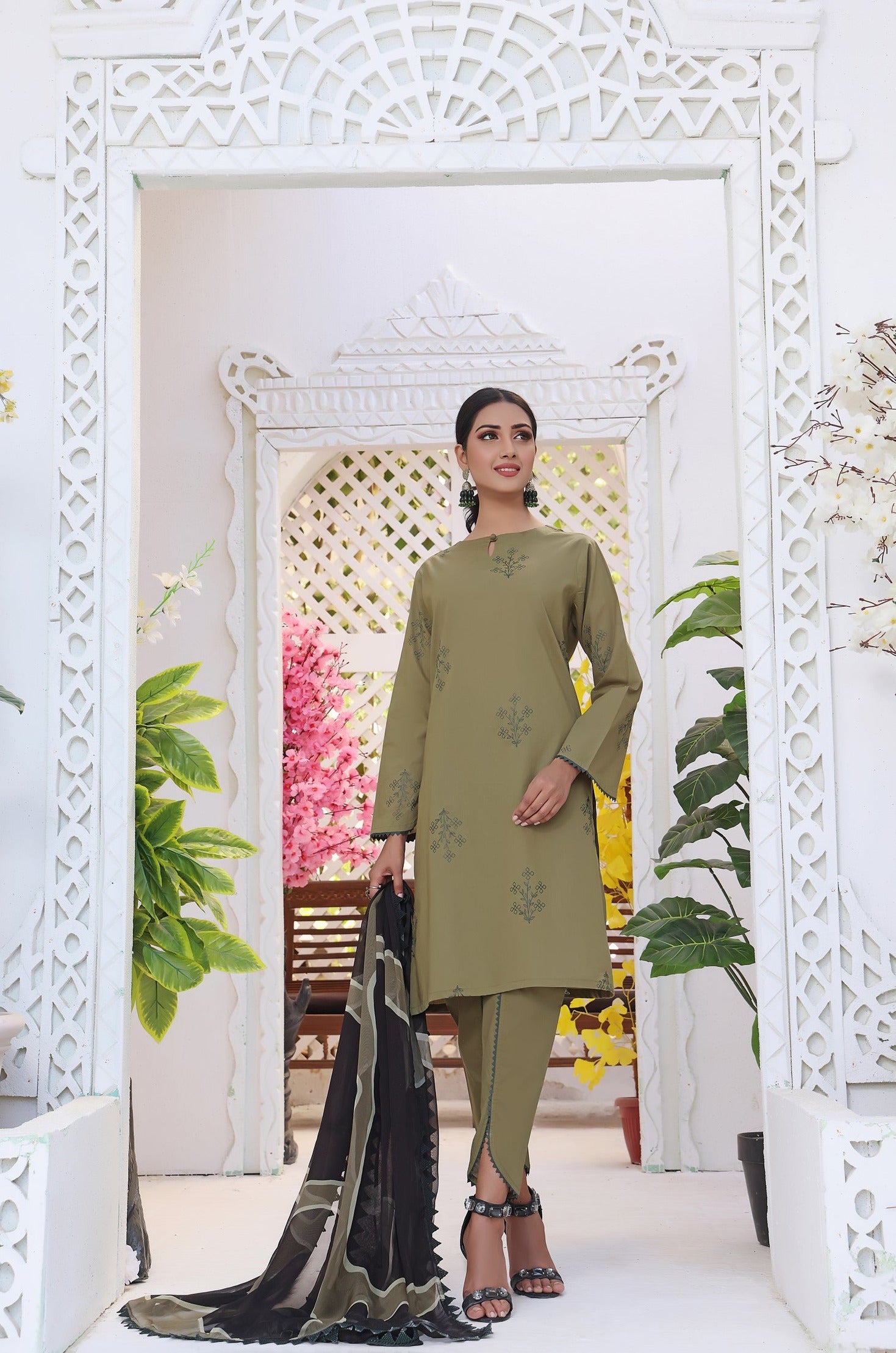 Oregano Stitched 3 Piece Embroidered Lawn Cotton Suit