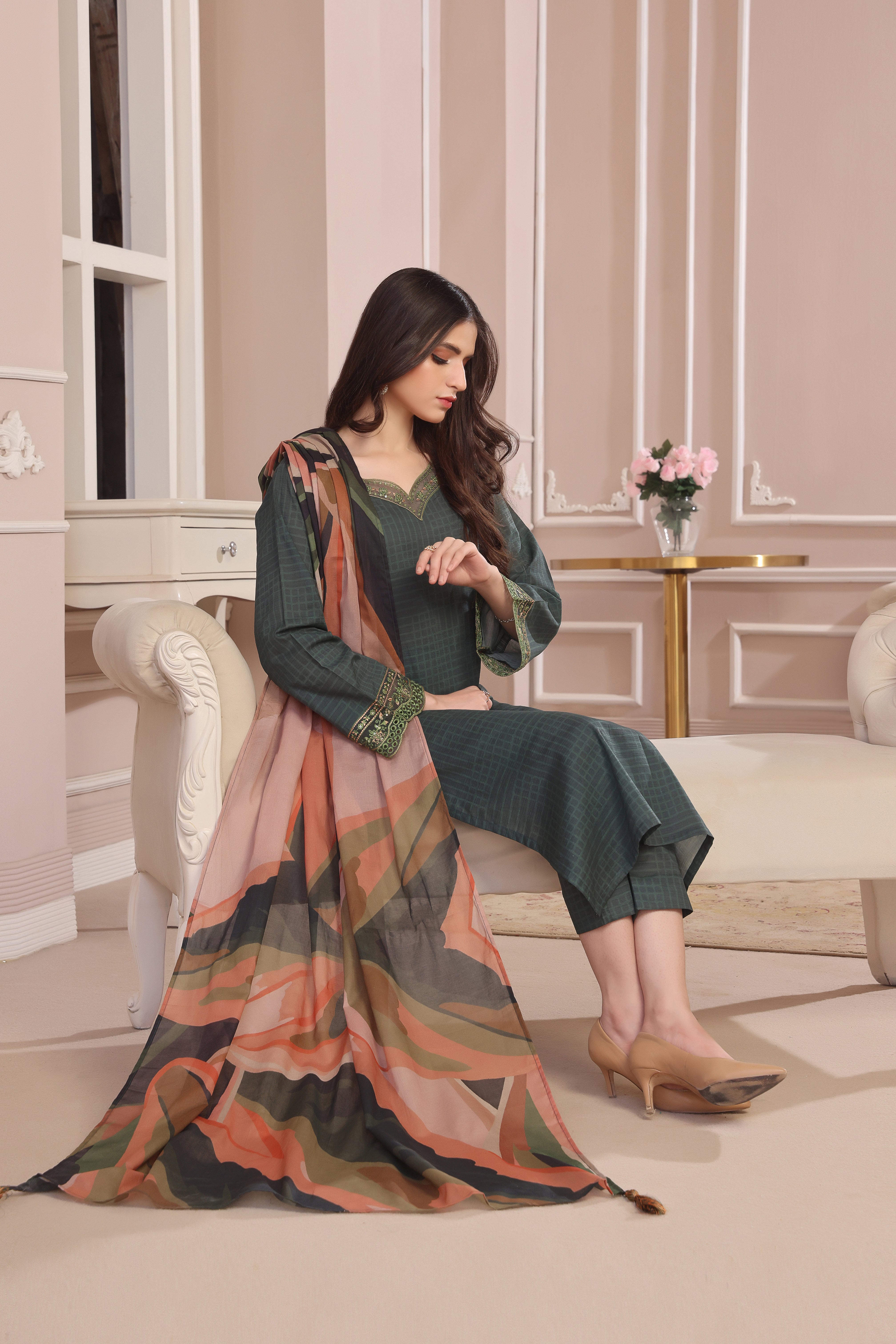 Luxeurs Affordable Embroidered Pakistani Lawn Dresses Size Chart