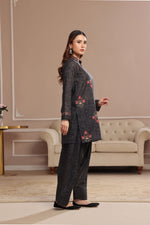 Load image into Gallery viewer, Kajal Embroidered 3PC Lawn Dress
