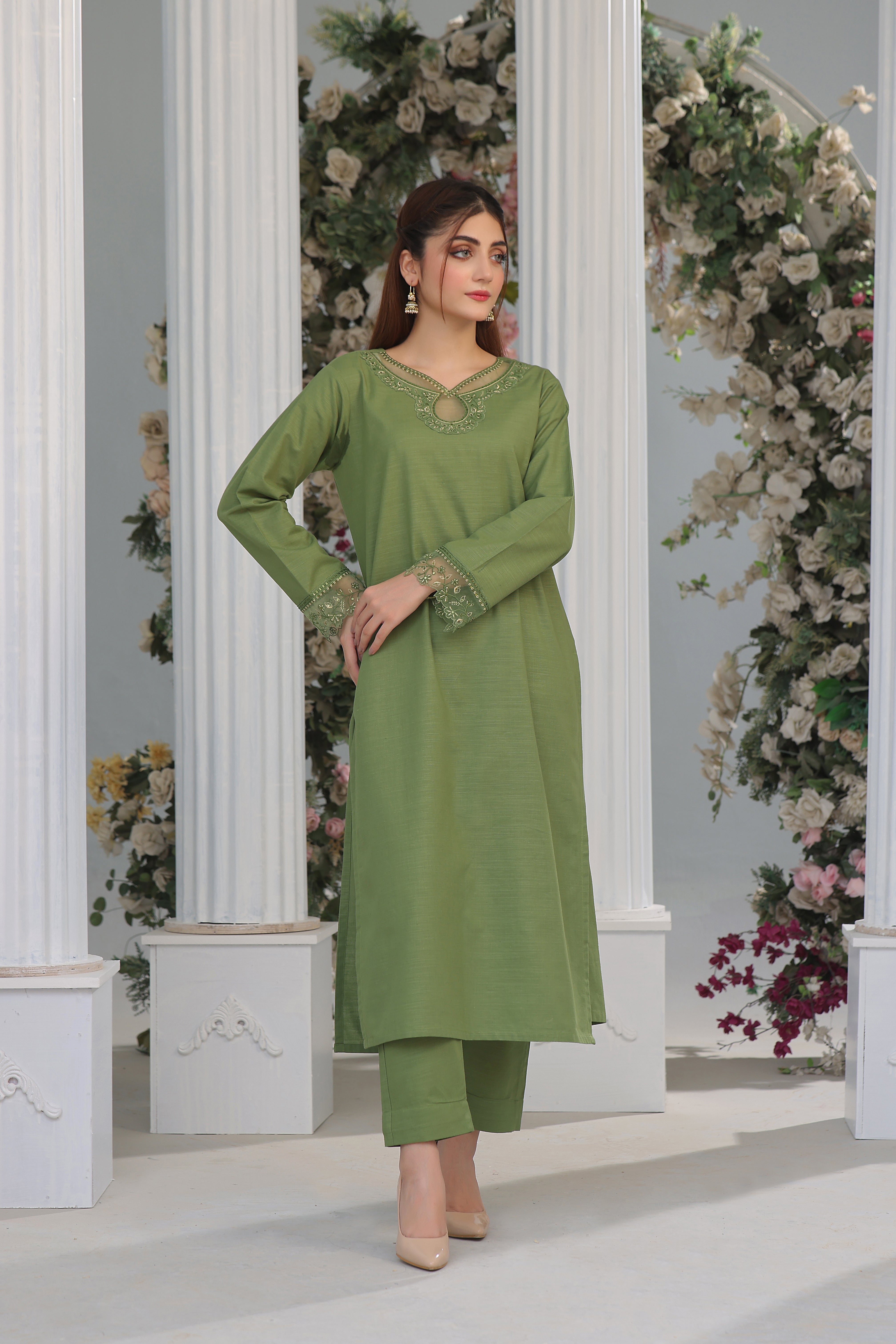 ワンピース Pakistani elegant embroidered Lawn a Baroque - Eid Lawn Collection 2025 – Blossoms by Azz