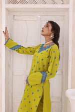 Load image into Gallery viewer, Luxeurs Embroidered Pretwear Designer Lawn Dress
