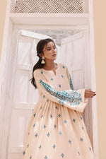 Load image into Gallery viewer, Luxeurs Embroidered Pretwear Designer Lawn Dress
