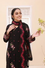 Load image into Gallery viewer, Luxeurs Embroidered Pretwear Designer Lawn Dress
