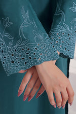 Load image into Gallery viewer, Nuvia Embroidered Lawn 2PC Dress
