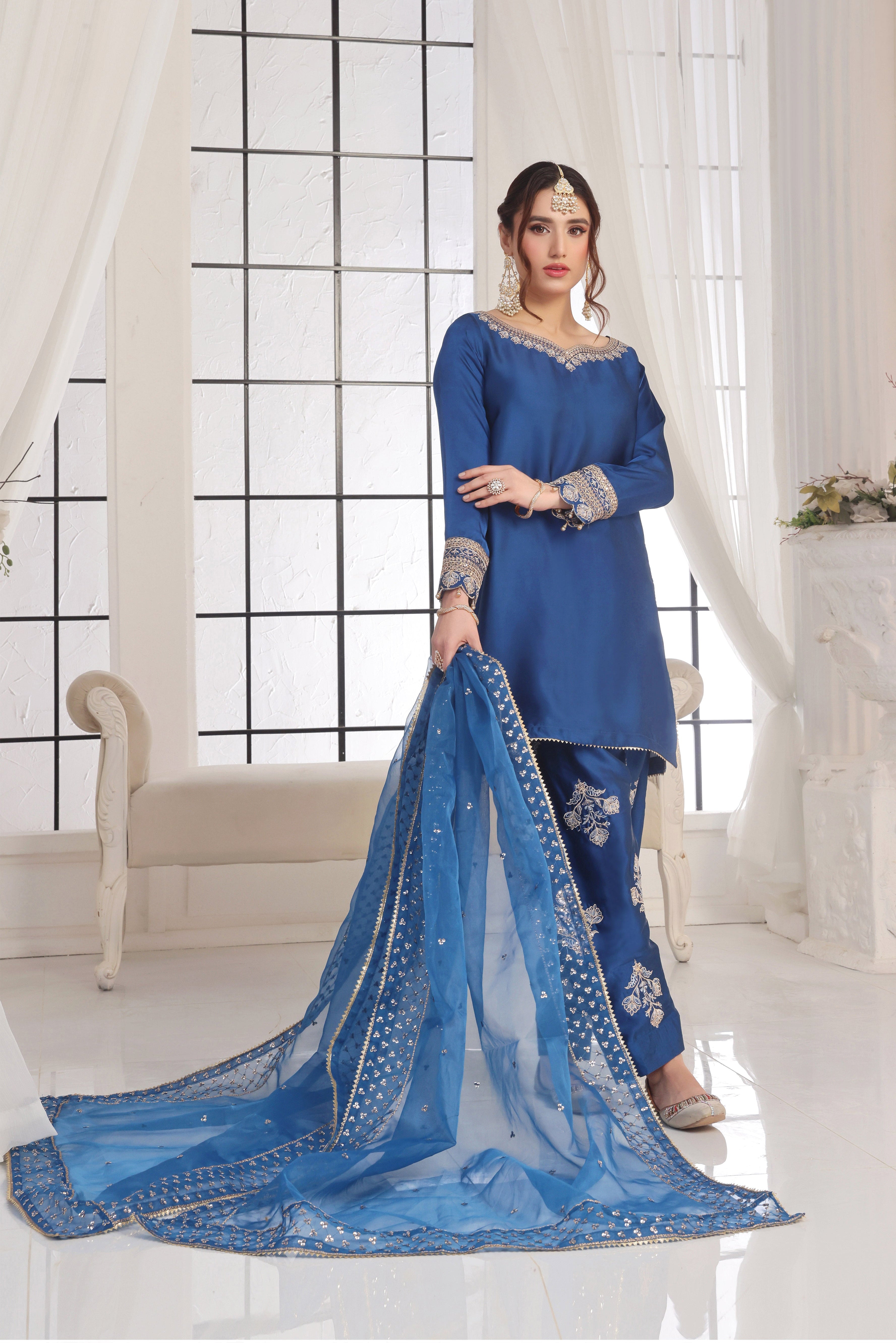 Luxeurs Affordable Embroidered Pakistani Lawn Dresses Size Chart