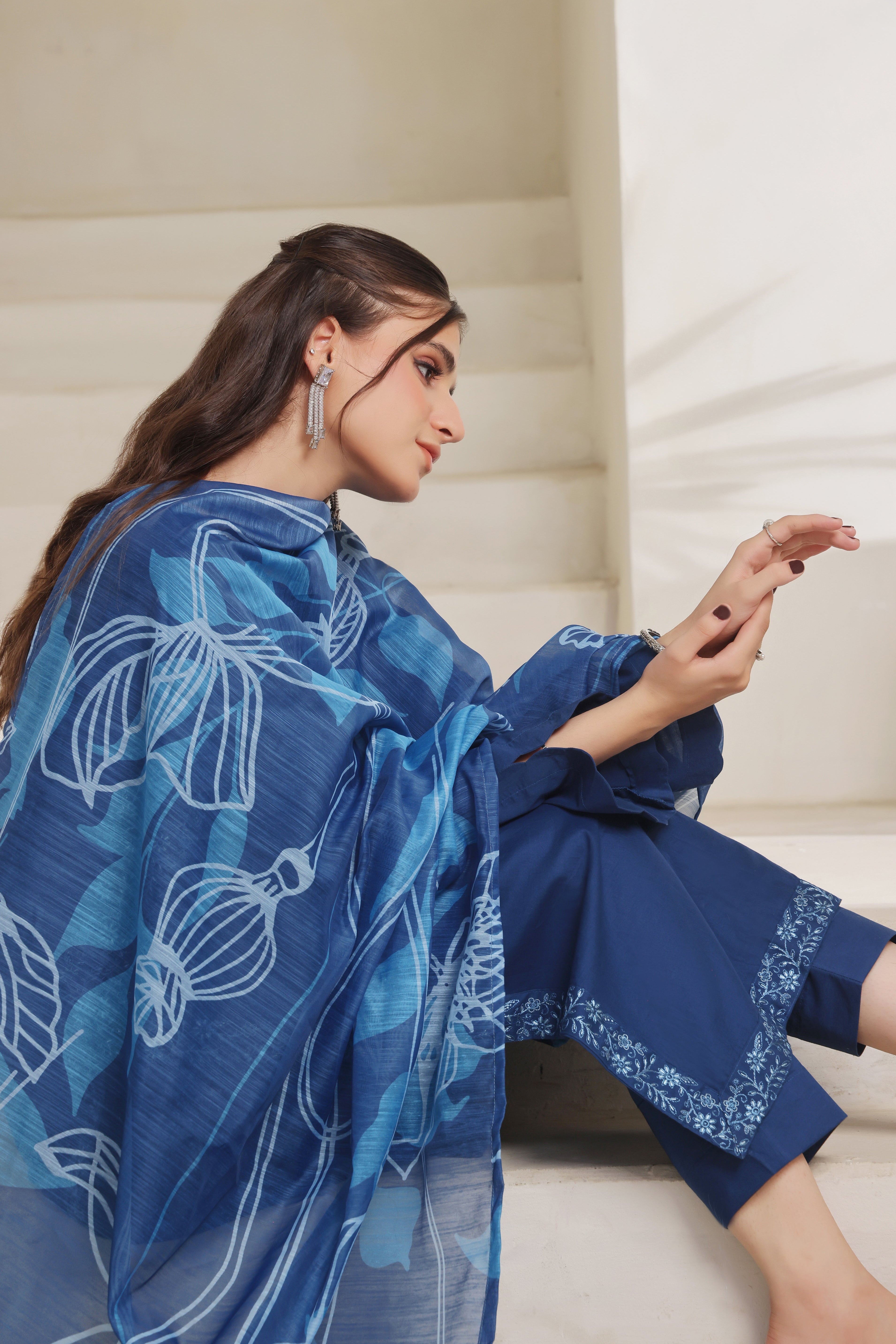 Luxeurs Affordable Embroidered Pakistani Lawn Dresses Size Chart