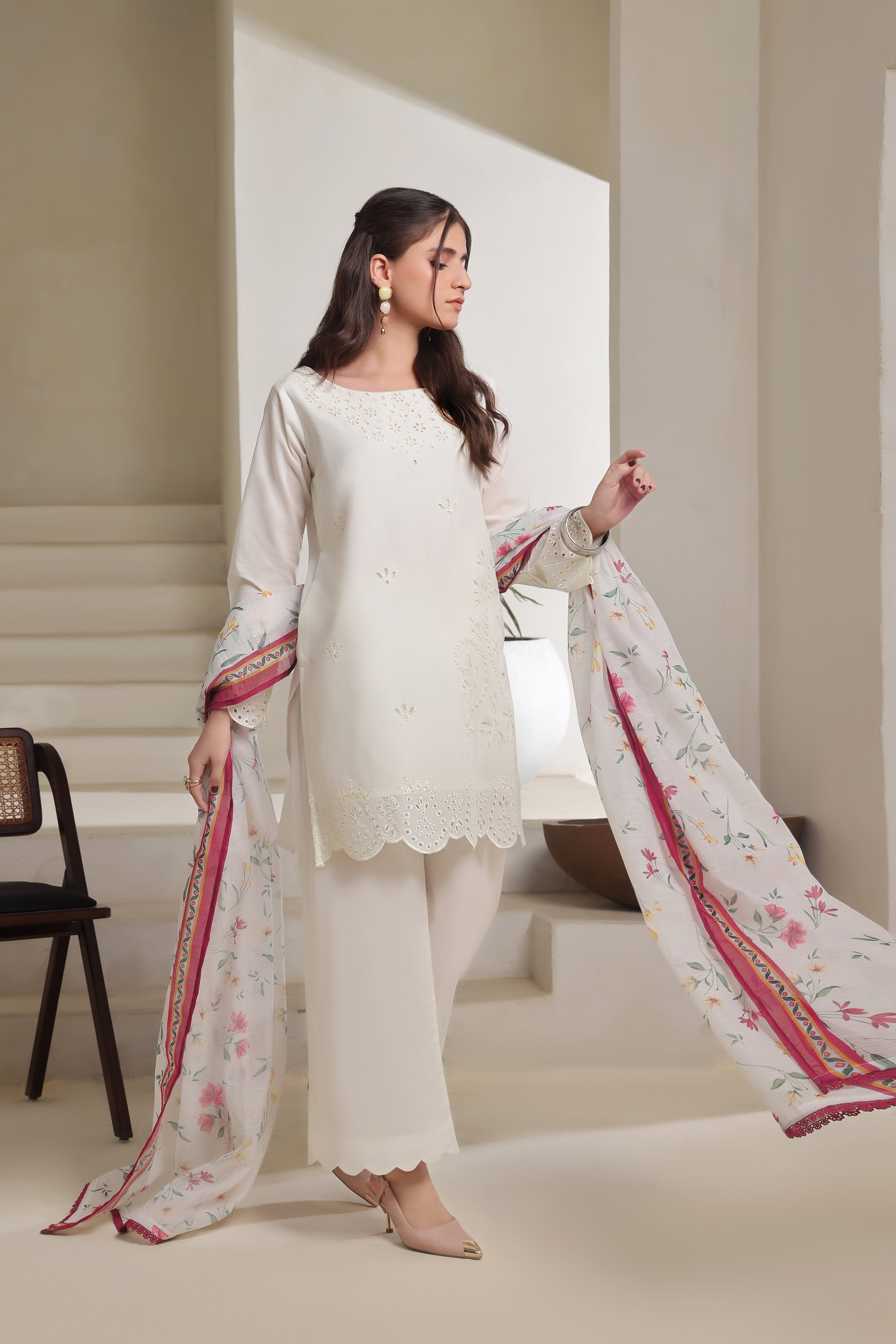 Luxeurs Affordable Embroidered Pakistani Lawn Dresses Size Chart