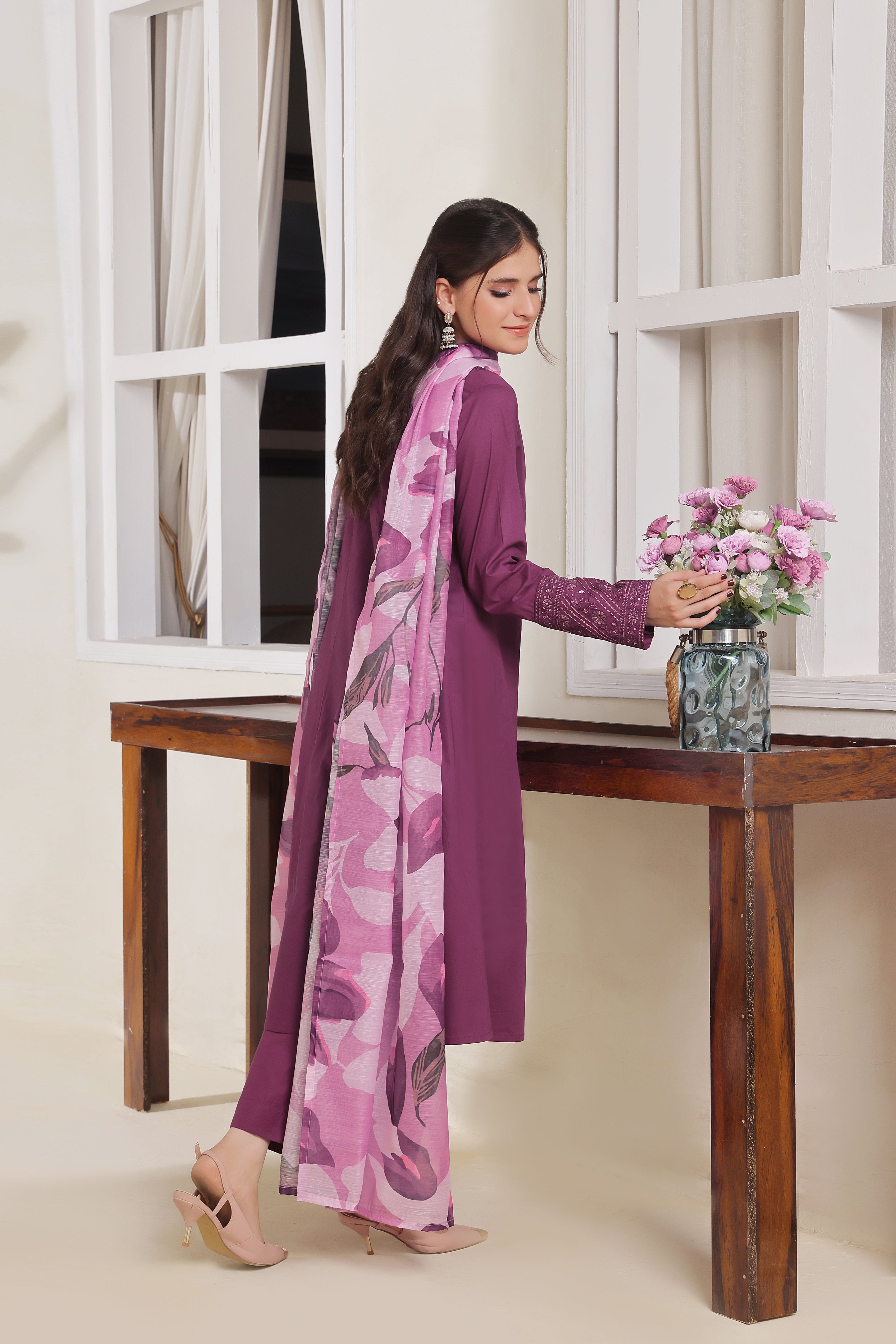 Luxeurs Affordable Embroidered Pakistani Lawn Dresses Size Chart