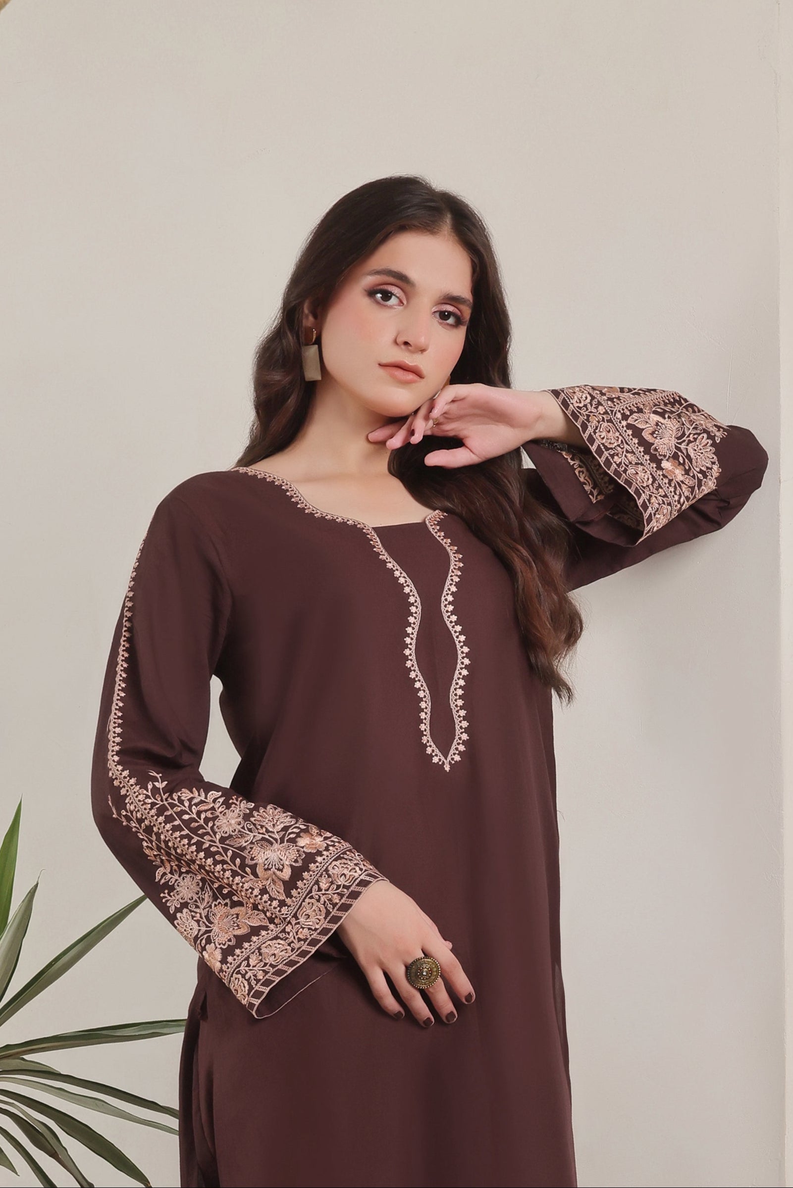 Luxeurs Affordable Embroidered Pakistani Lawn Dresses Size Chart