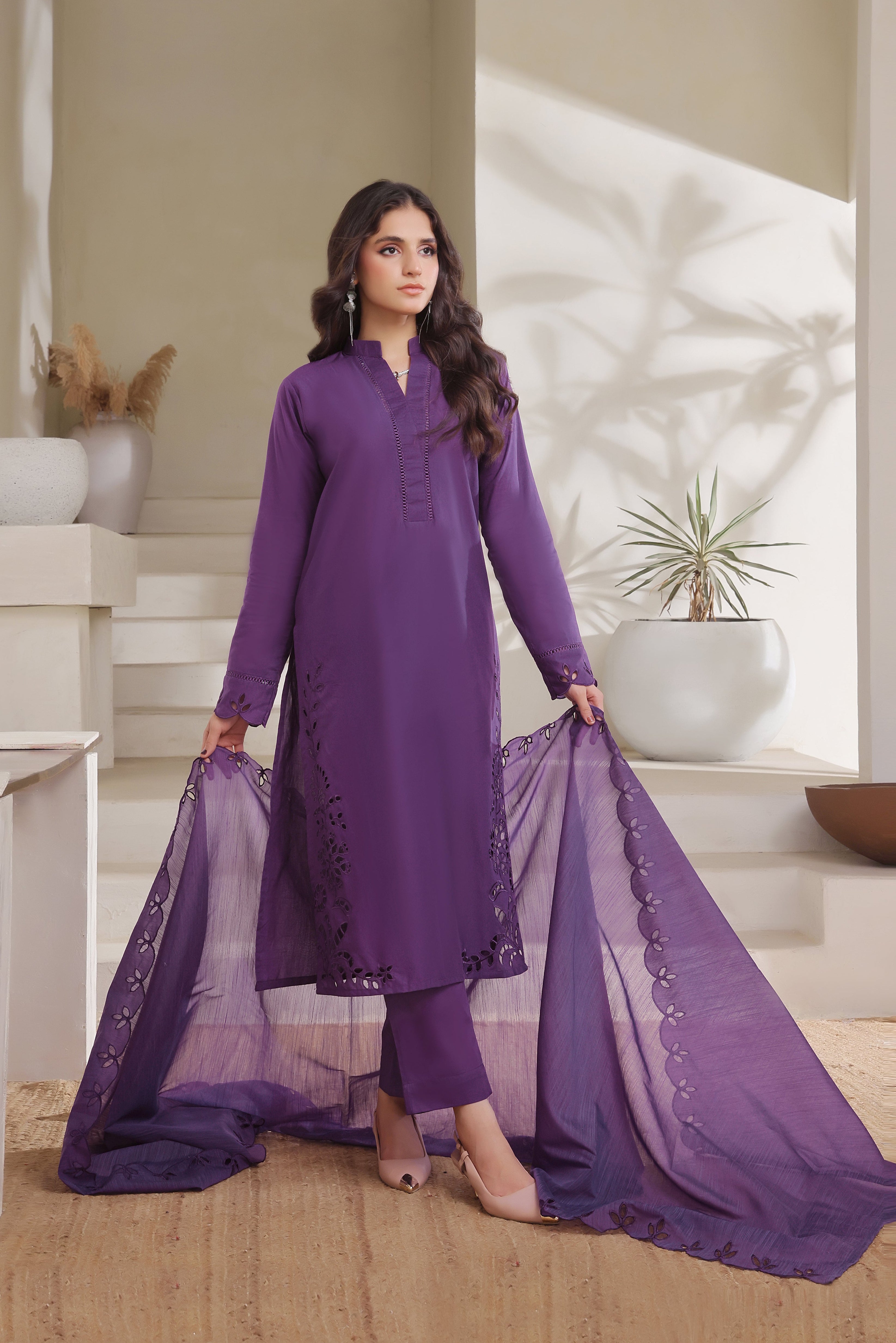 Luxeurs Affordable Embroidered Pakistani Lawn Dresses Size Chart