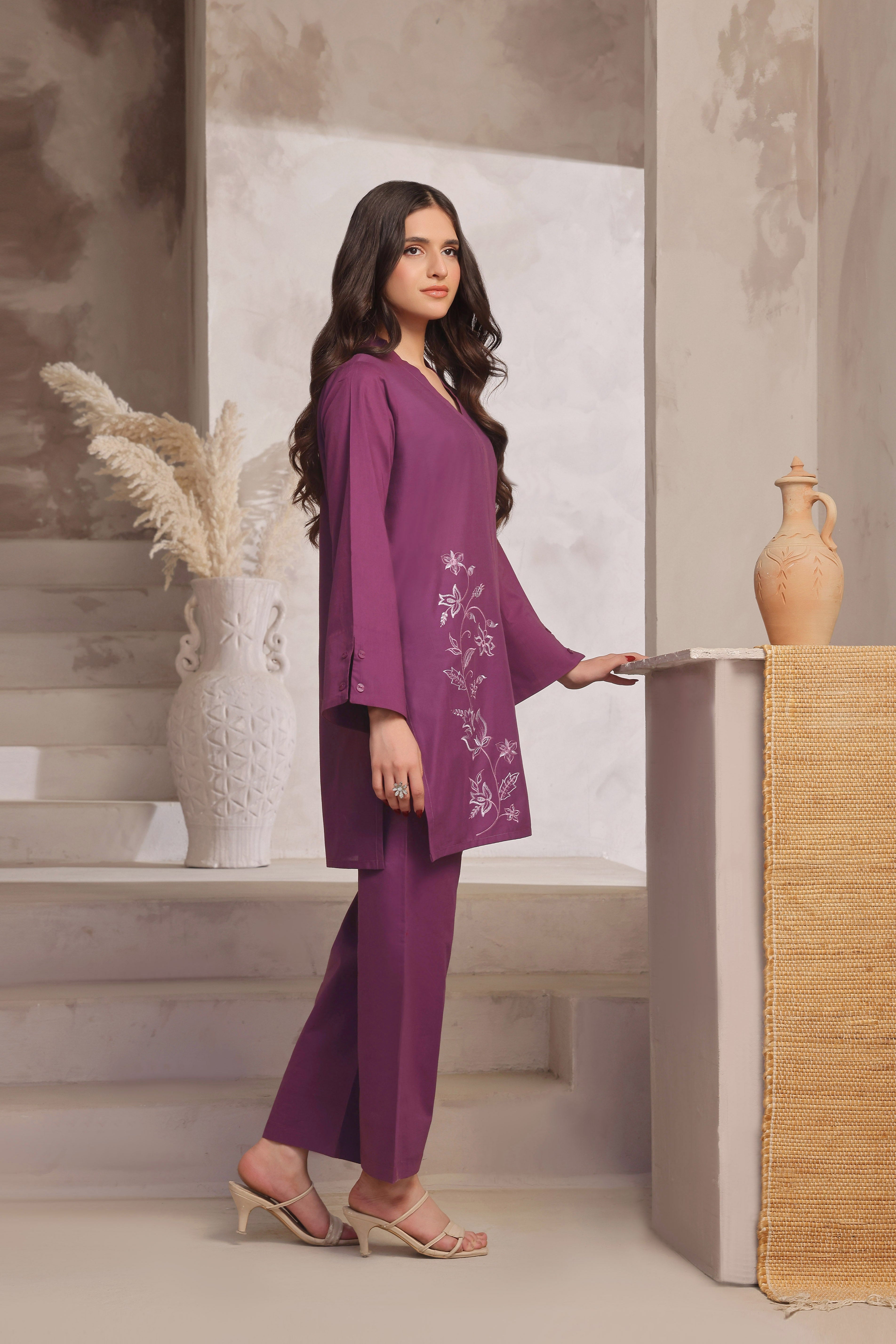 Luxeurs Affordable Embroidered Pakistani Lawn Dresses Size Chart