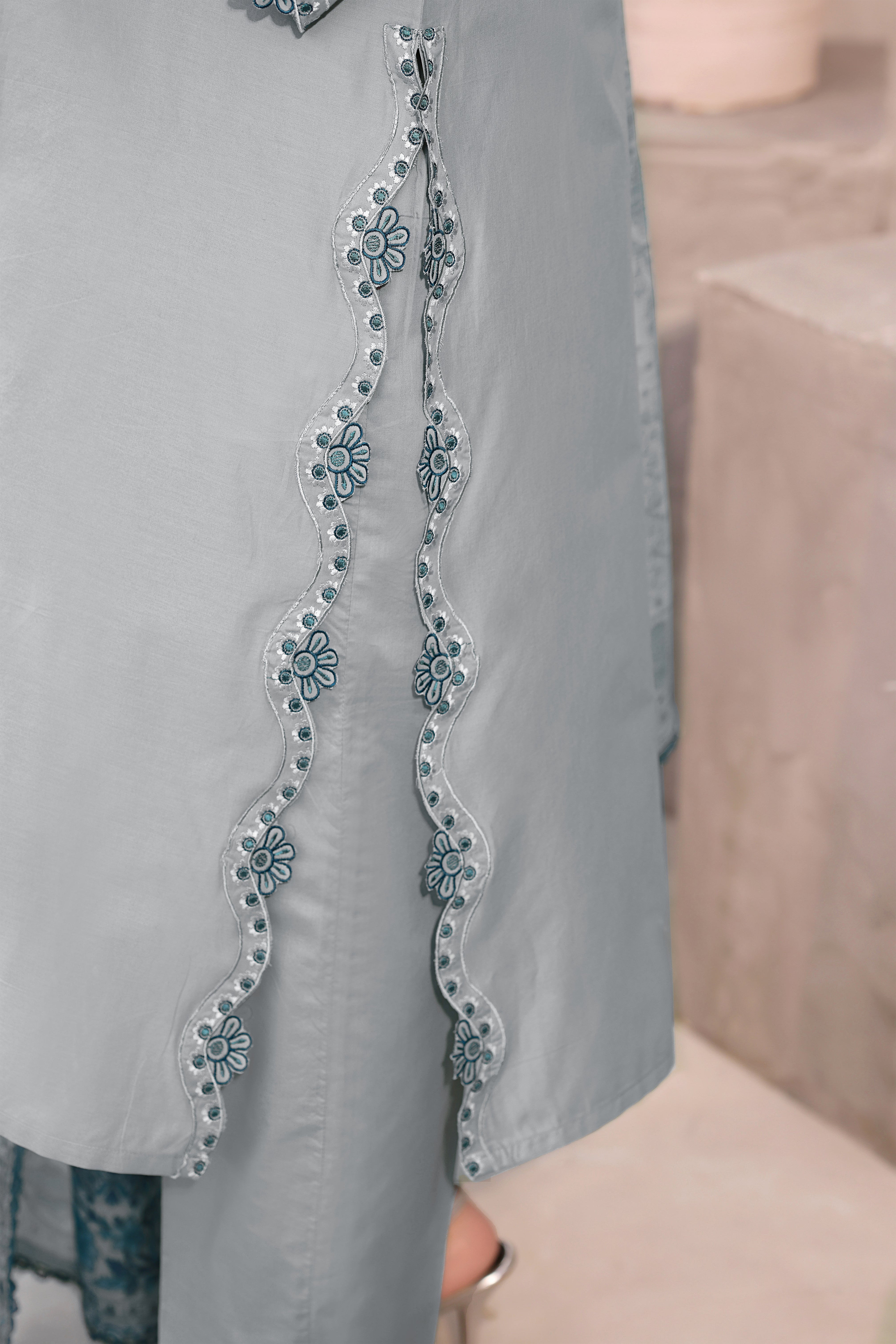 Robin Embroidered 3PC Lawn Dress