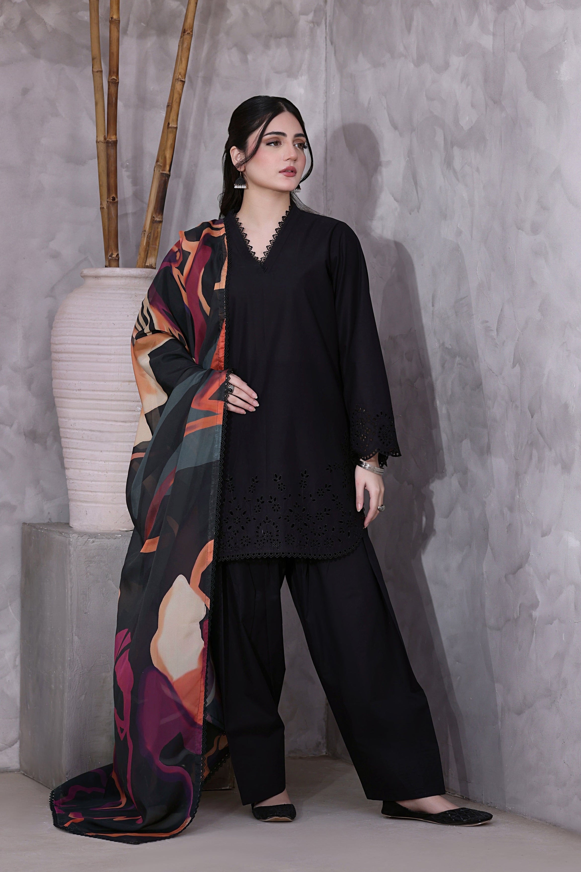 Showstopper Embroidered 3PC Lawn Dress