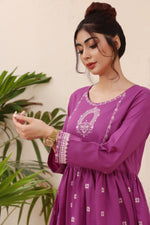 Load image into Gallery viewer, Allure Stitched 2pc Embroidered Suit