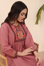Load image into Gallery viewer, Cedar Stitched 2pc Embroidered Suit