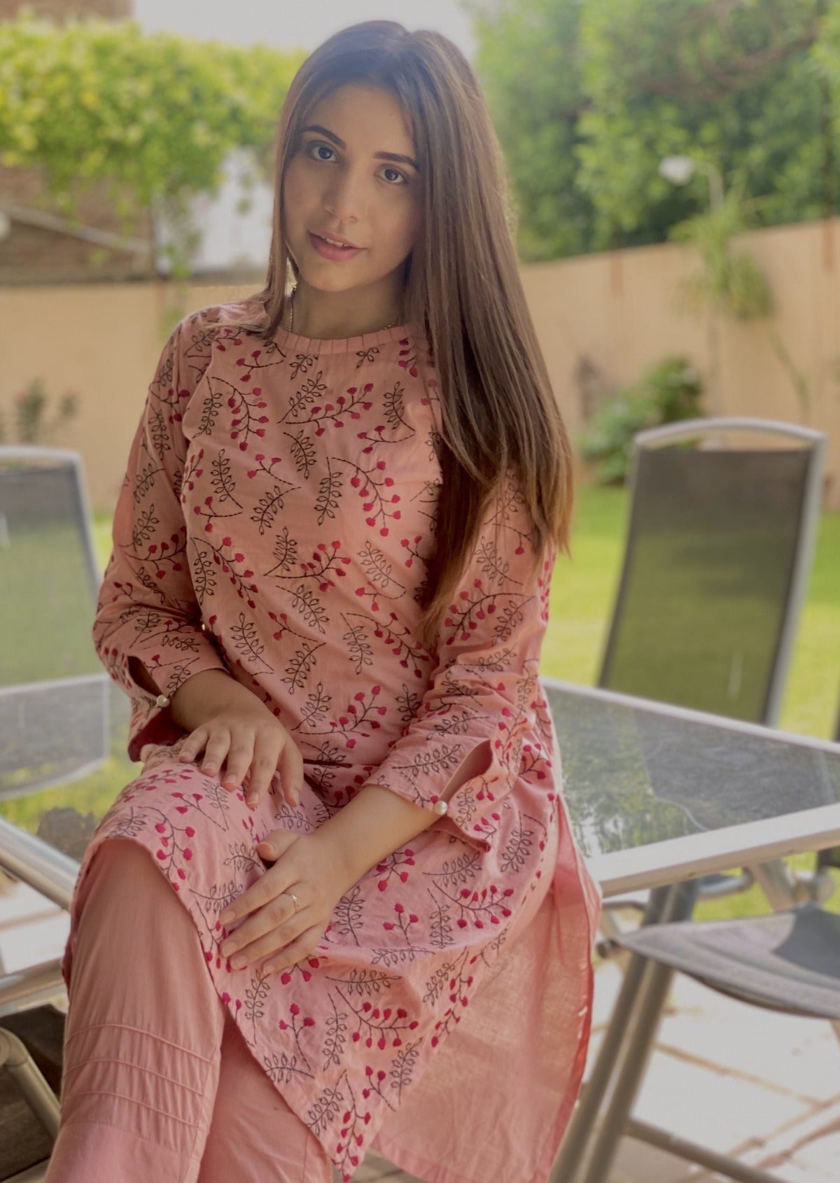 Online Clothes Shopping: Pakistani Dresses & Lawn Shirts Designs – Luxeurs